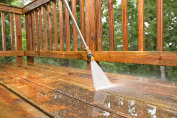 Best Pool Deck Cleaning in Westminster, CA